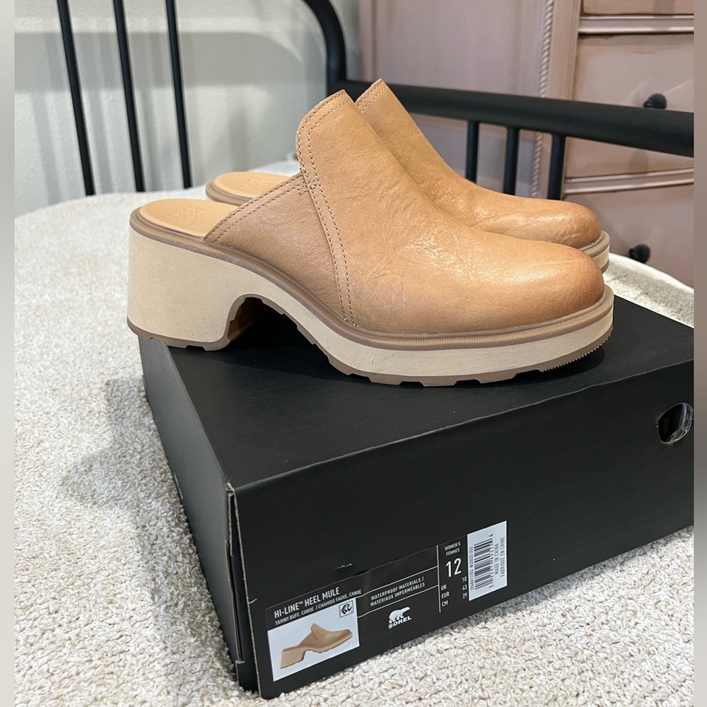 SOREL Hi-Line Heel Mule - like new with original box